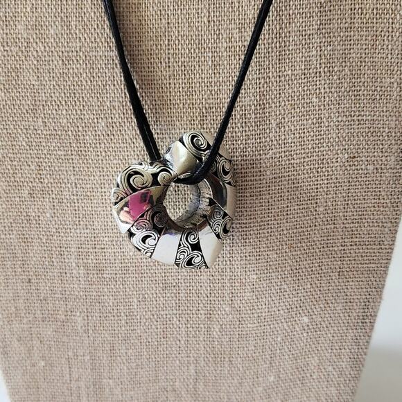 Brighton Scrolled and Etched Puffed heart Pendant Necklace‎ - Picture 2 of 7
